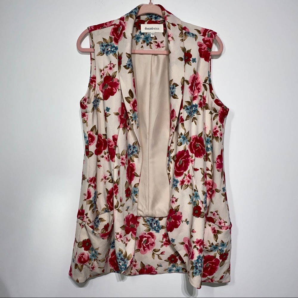 Daniel Rainn Floral Print Vest